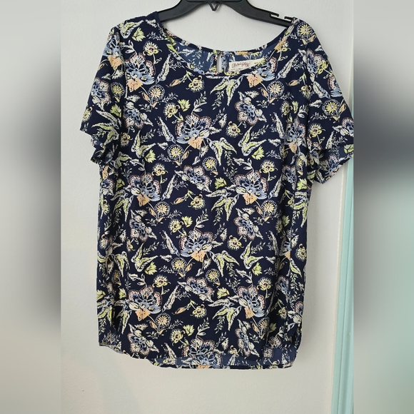 Faded Glory Tops - Fade Glory Floral-Print blouse size M